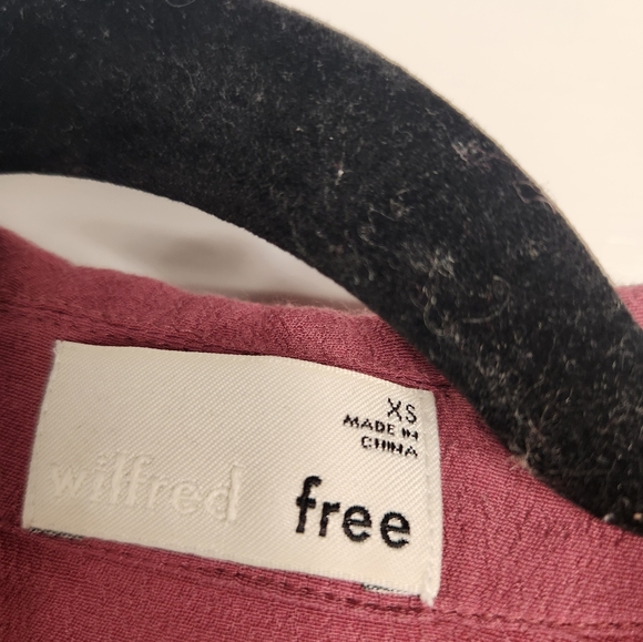 Wilfred Free berry cropped button up - Picture 2 of 3